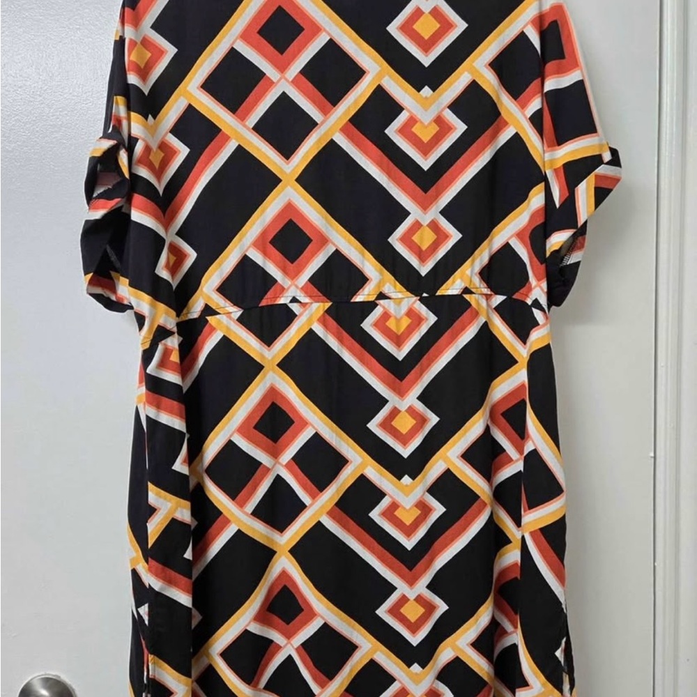 Geometric Patterned Button-Up Dress - Picture 6 of 10